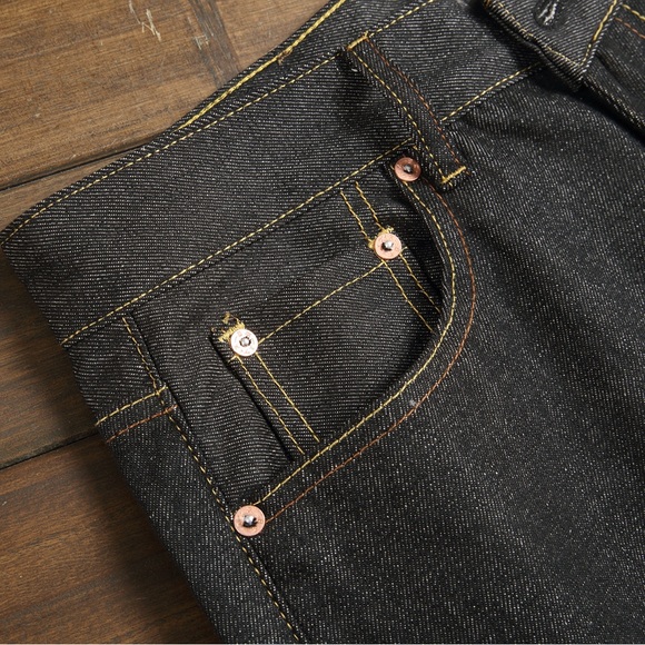 Evisu woMen's Artistic Denim Jeans - Picture 9 of 12